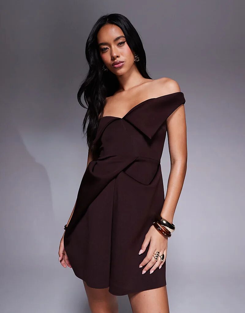 

Мини-платье-бандо ASOS DESIGN с манипулированными складками и юбкой со складками шоколадного цвета из ткани в стиле «скуба»