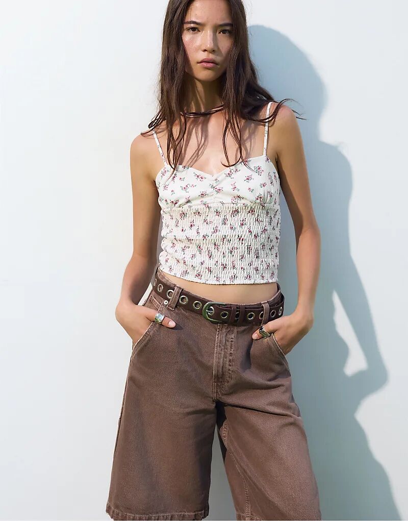 

Топ Pull&Bear с цветочным принтом и бретельками в оттенке белого