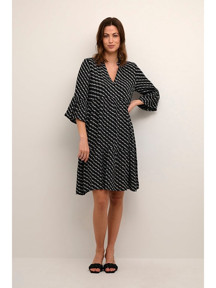 

Длинное платье Kaffe, черный/белый