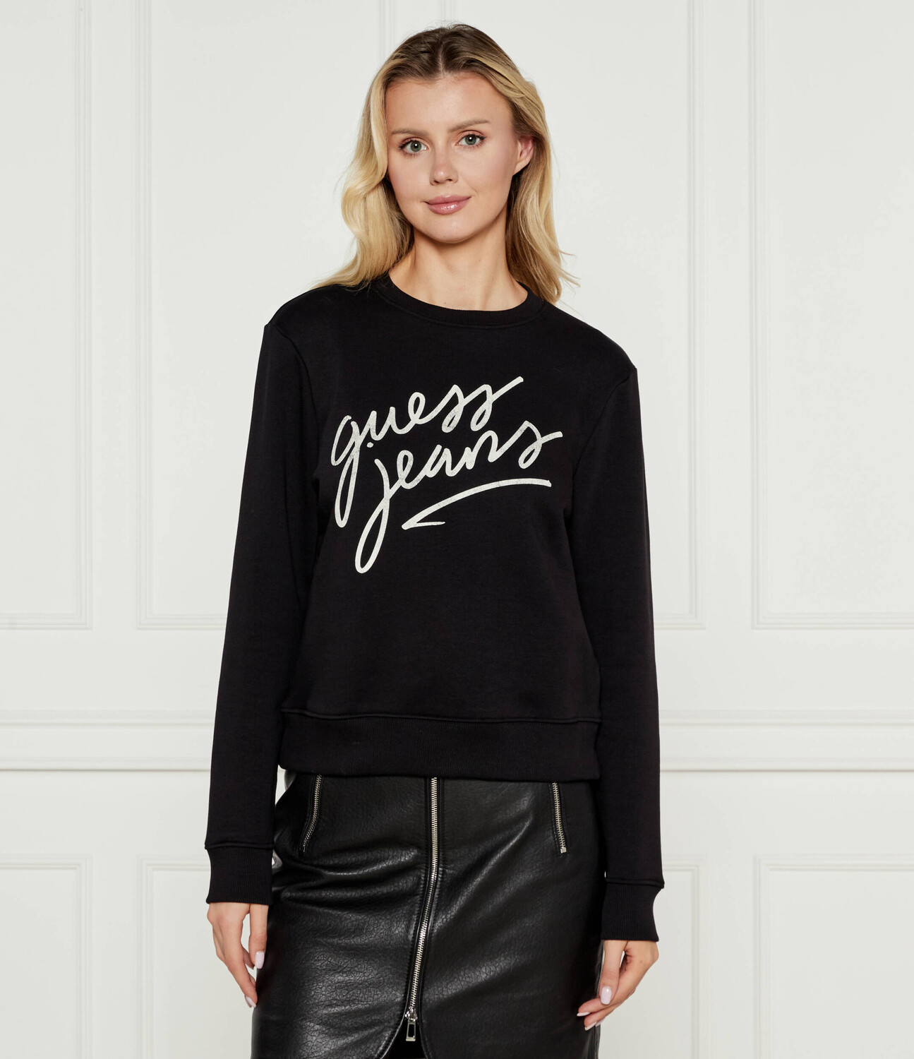 

Толстовка Guess Jeans Regular Fit, черный