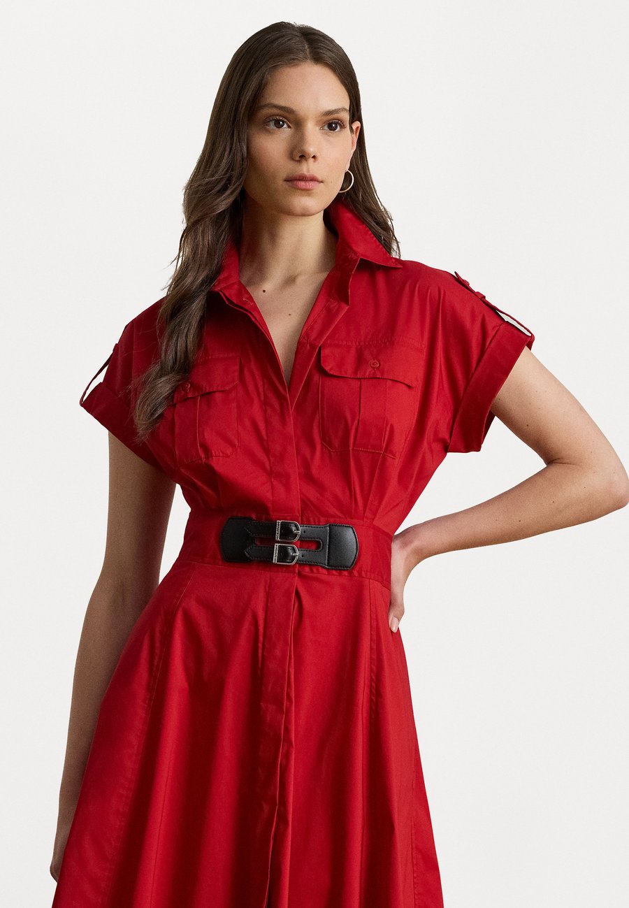 

Платье Lauren Ralph Lauren BUCKLE TRIM COTTON BLEND SHIRTDRESS, Madison Red/Red