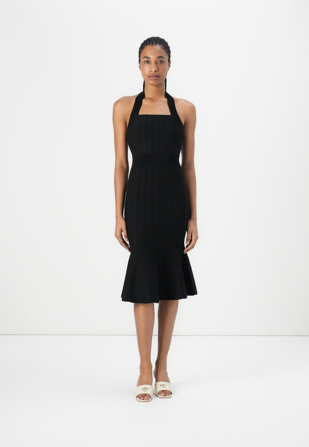 

Коктейльное/вечернее платье HALTER STRAP SOFIE DRESS Guess, черный