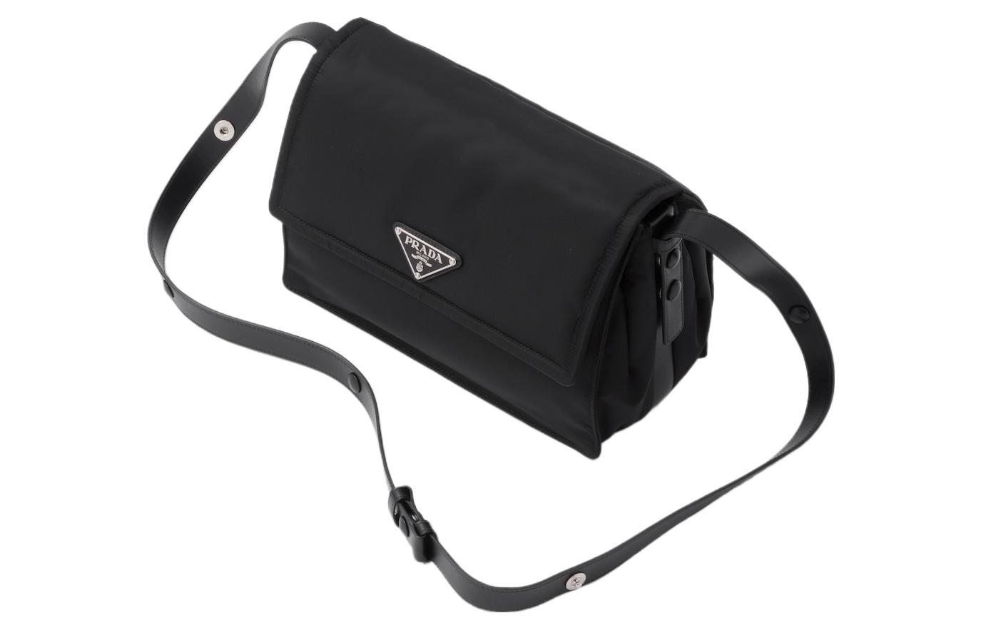 PRADA Сумка-мессенджер Re Nylon Re Nylon Recycled Nylon с кожаными деталями, кроссбоди, через плечо, средний размер, женская, черная — фото 3
