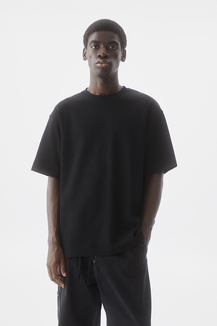 

Базовая фактурная футболка с коротким рукавом Pull And Bear, черный