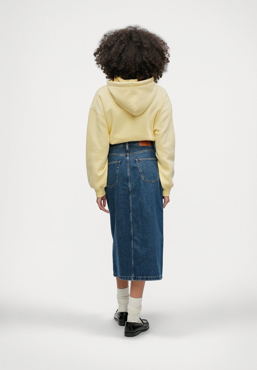 Юбка Tommy Hilfiger MIDI STRAIGHT SKIRT, Blue Denim — фото 3