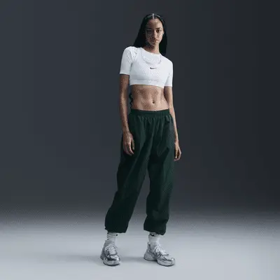 

Джоггеры Nike Sportswear Essential, цвет Gorge Green/Sail