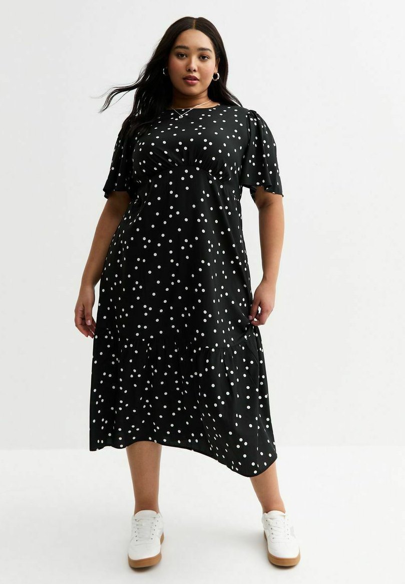 

Повседневное платье CURVES SPOT PRINT FRILL SLEEVE TIERED MIDI New Look Curves, черный