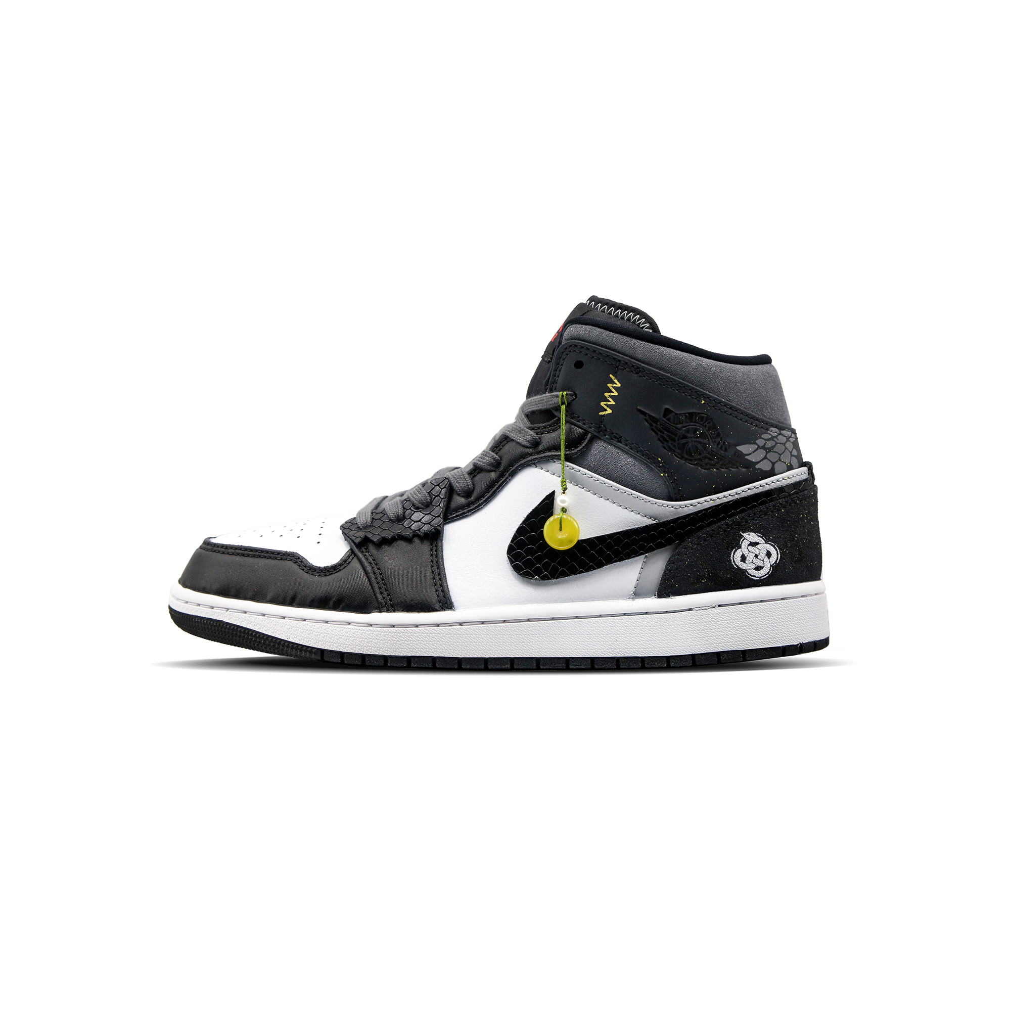 

Jordan Баскетбольные кроссовки Air 1 Low Year Of The Snake Black Armor Mid-Top Vintage, мужские, черно-белые