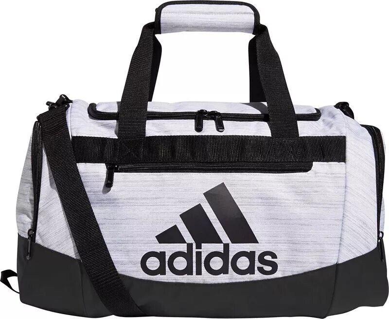 

Маленькая спортивная сумка Adidas Defender VI