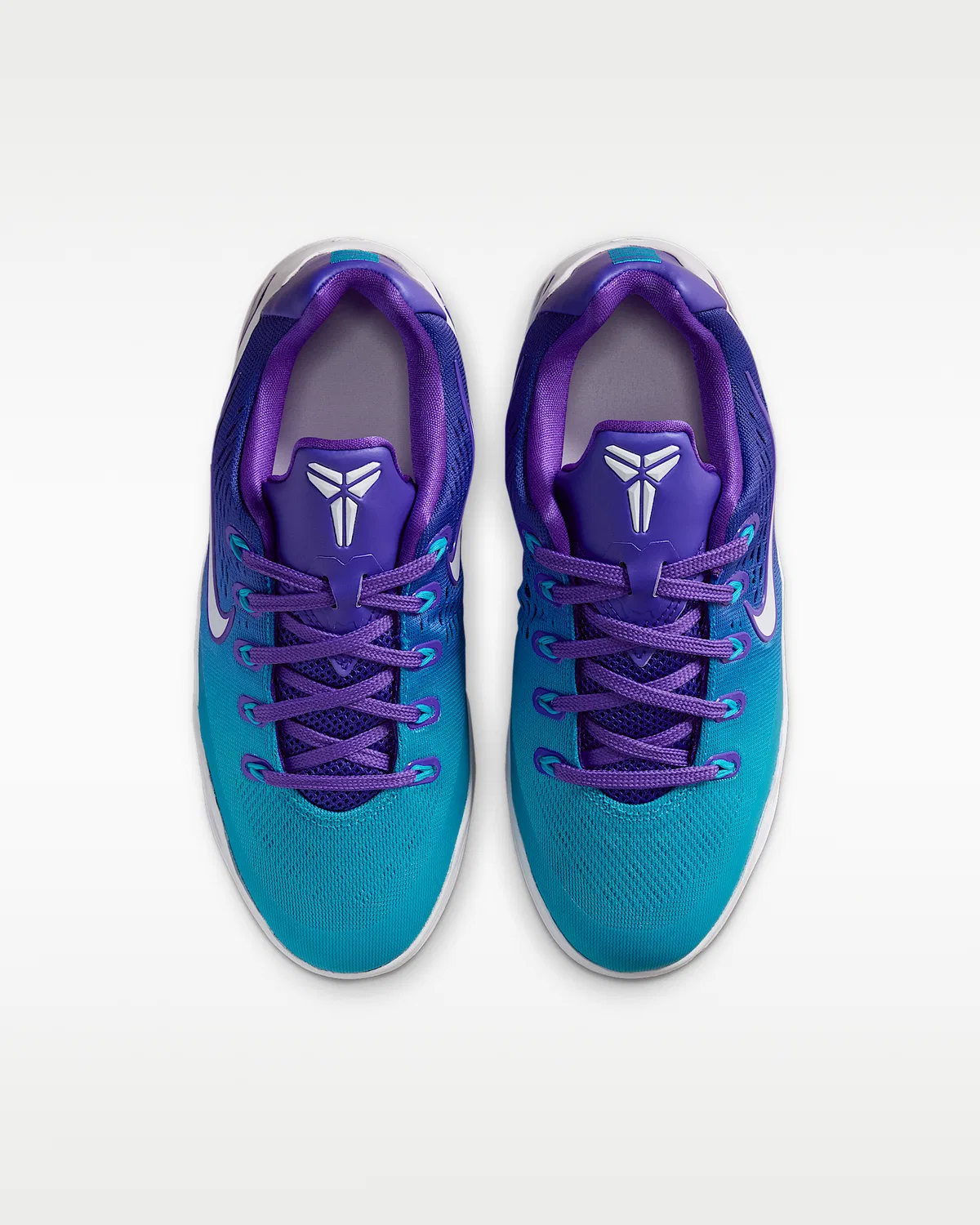 Детские баскетбольные кроссовки Kobe 9 Low EM, Fierce Purple/White/Blue Lagoon — фото 4