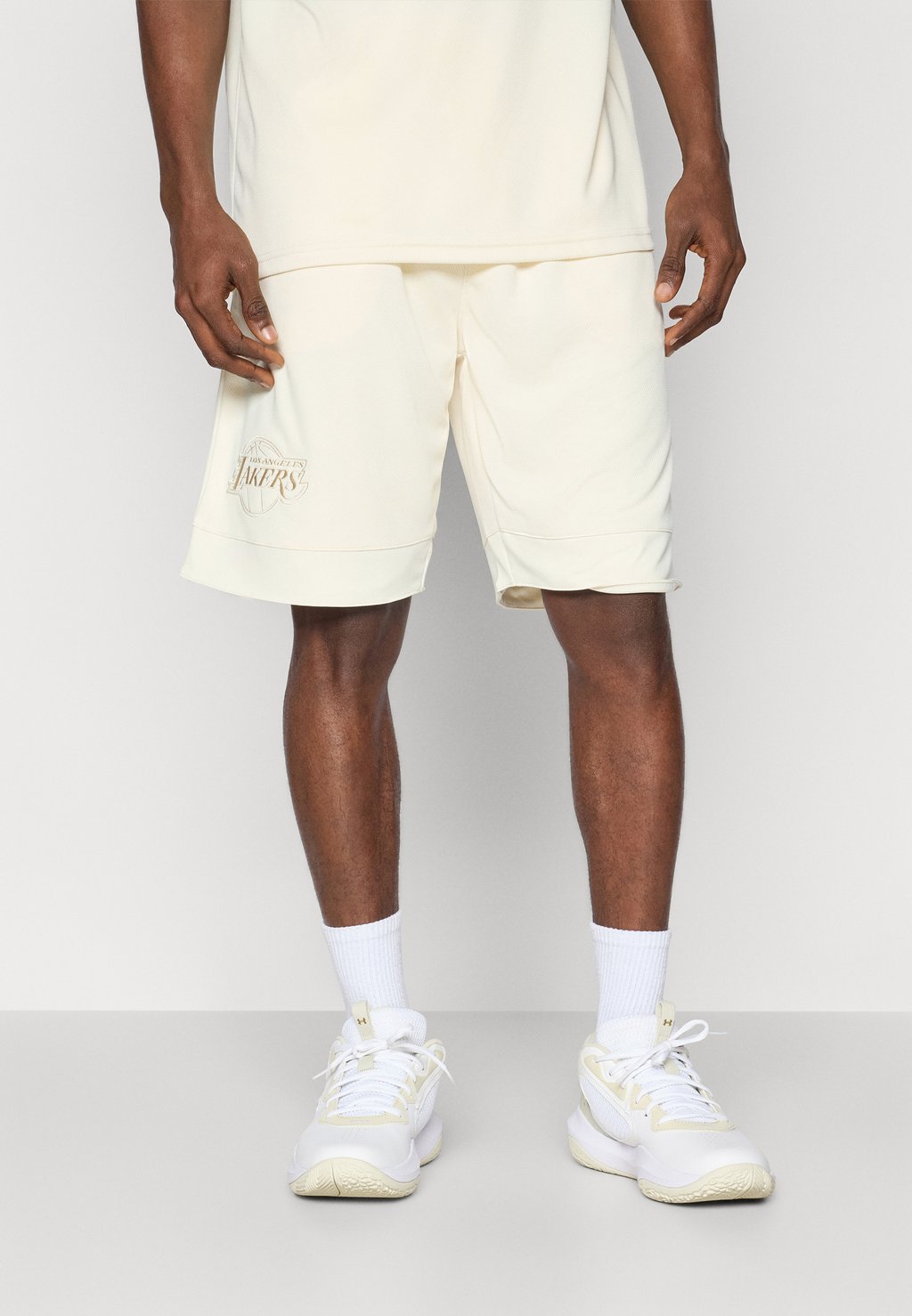 

Спортивные шорты NBA LOS ANGELES LAKERS TONAL SHORT New Era, слоновая кость