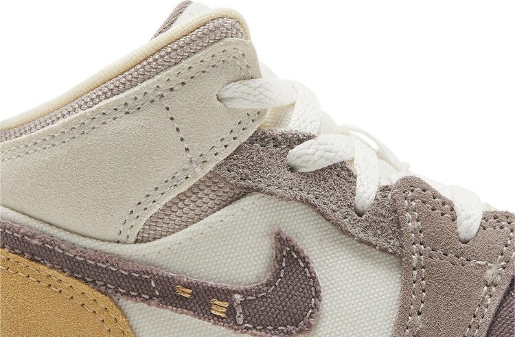 Кроссовки Air Jordan 1 Mid SE Craft TD 'Inside Out - Taupe Haze', коричневый — фото 2