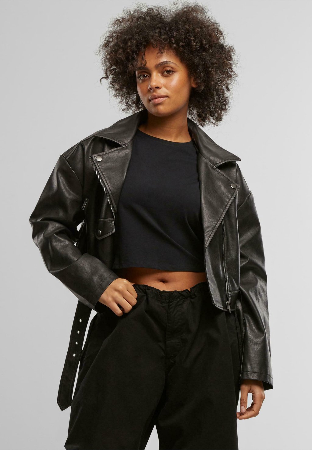 

Куртка из искусственной кожи VINTAGE Urban Classics, черный