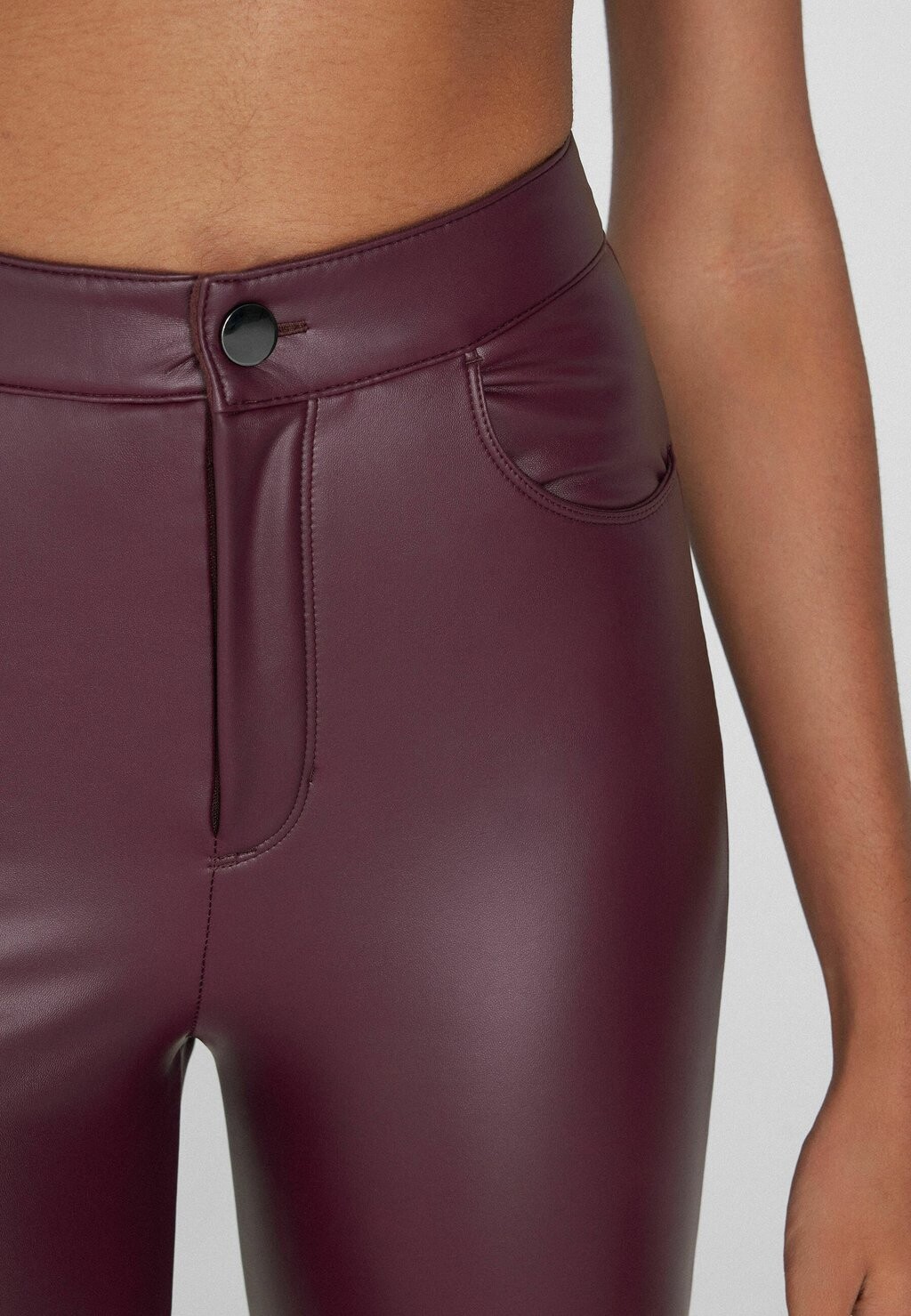 

Брюки FIVE-POCKET IN BESCHICHTETER OPTIK Tezenis, бордовый