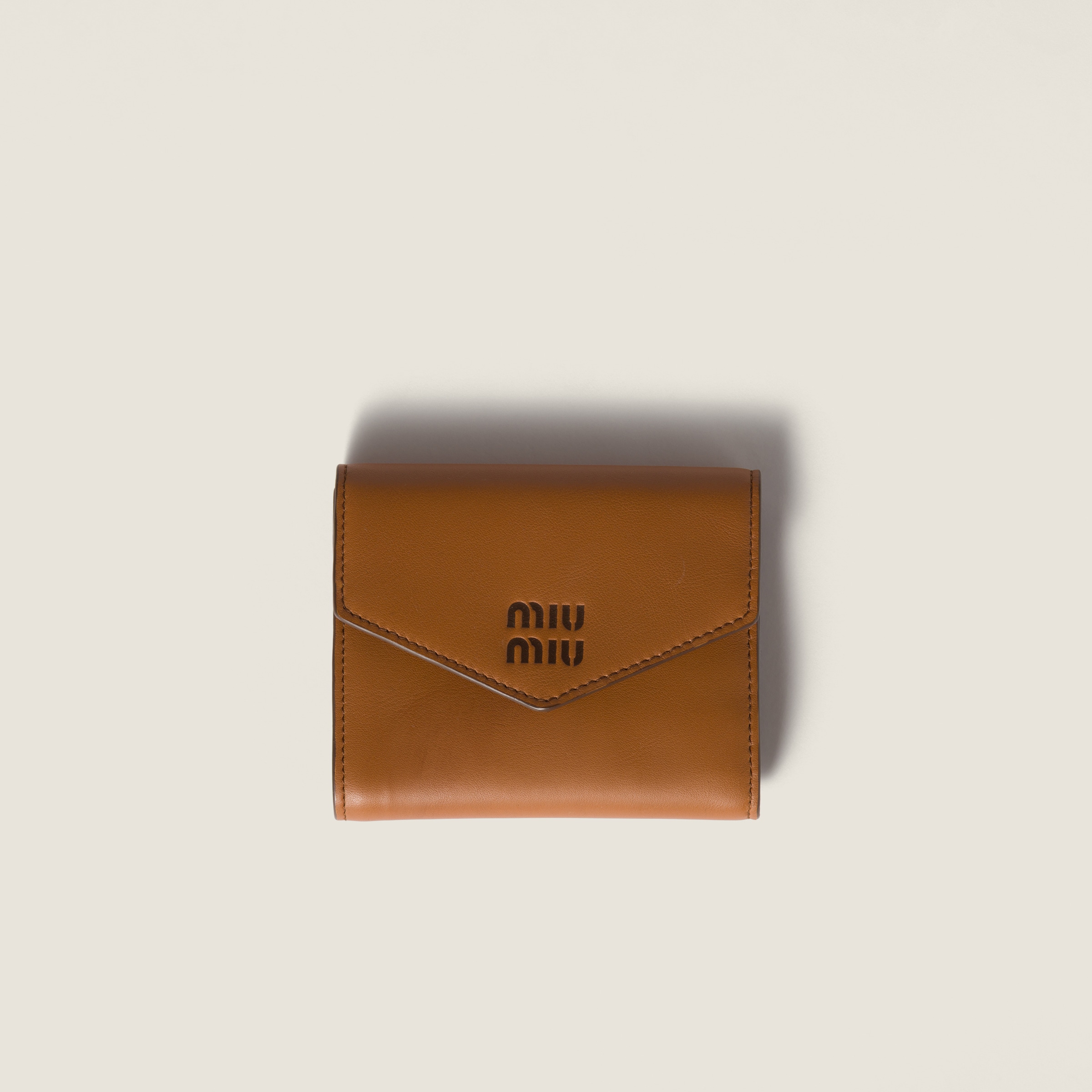

Маленький кожаный кошелек MIU MIU, коньяк+палисандр