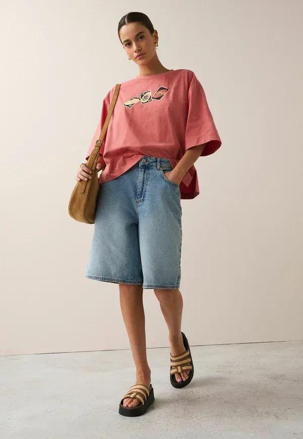 Футболка Next, Regular fit relaxed boxy elbow length crew neck t-shirt, кораллово-розовый — фото 2