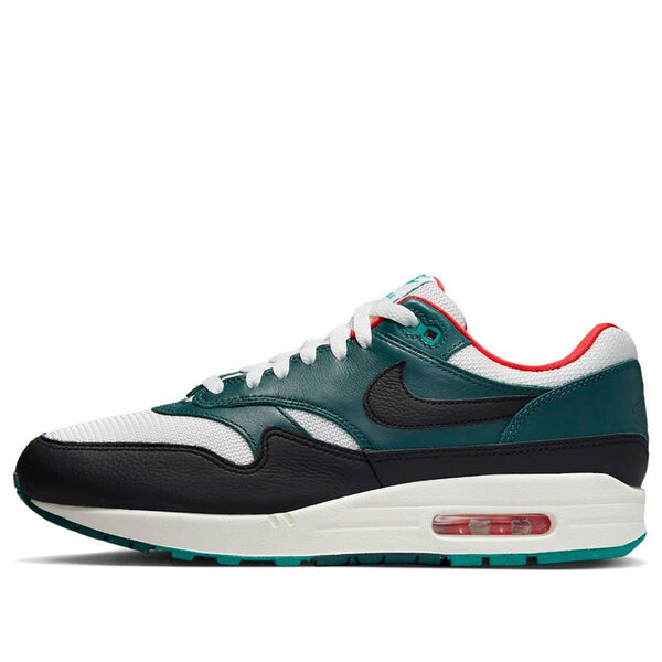 Кроссовки Nike Air Max 1 x LeBron James 'Liverpool', белый