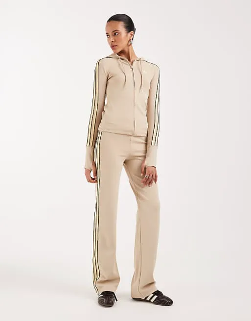 Приталенная куртка на молнии с капюшоном adidas Originals цвета хаки и желтого цвета — фото 3