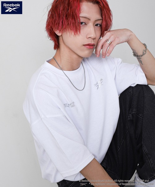 

Футболка с коротким рукавом, принт Reebok, серебристый