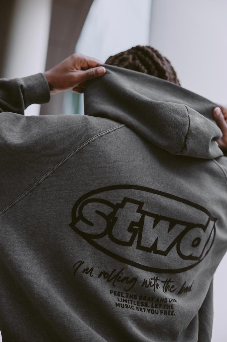 

Толстовка с капюшоном и логотипом stwd Pull And Bear, черный