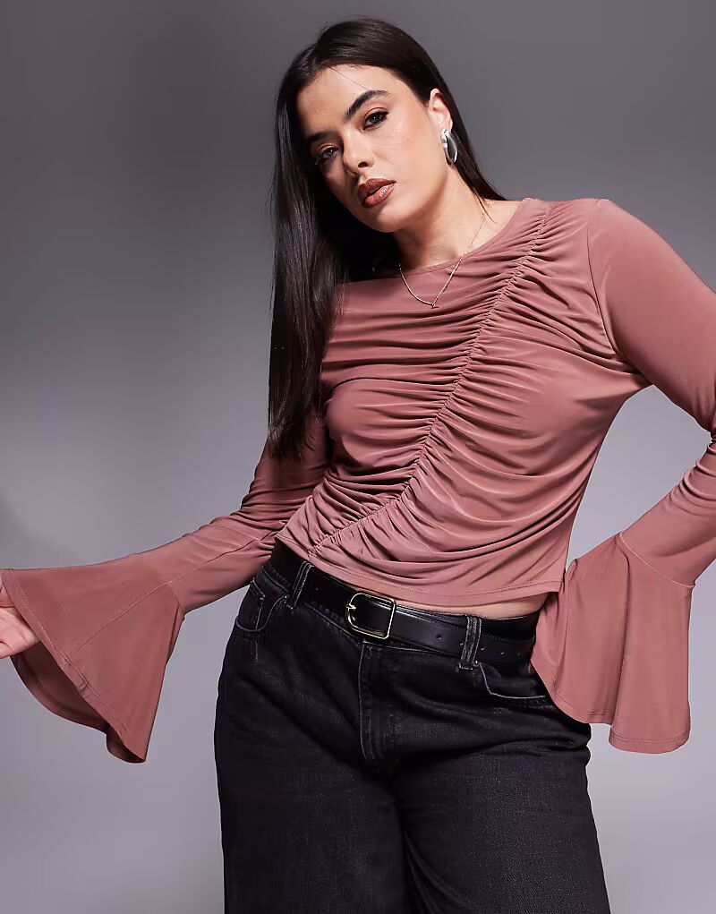 

Асимметричный топ с длинными рукавами и расклешенным лифом ASOS DESIGN Curve каштанового цвета