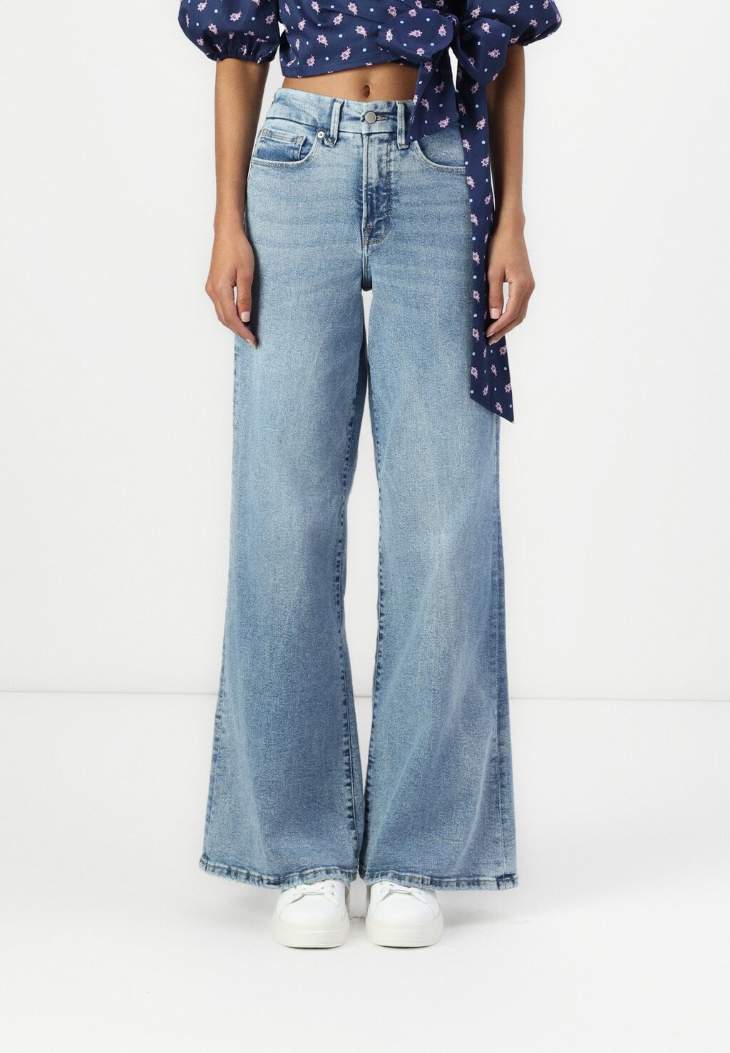 

Джинсы свободного кроя GOOD WAIST PALAZZO Good American, синий деним