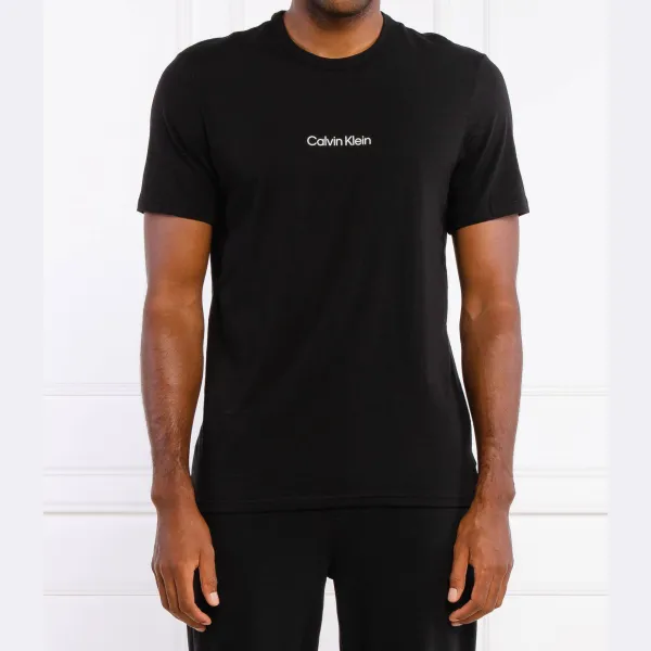 

Футболка стандартного кроя Calvin Klein, черный