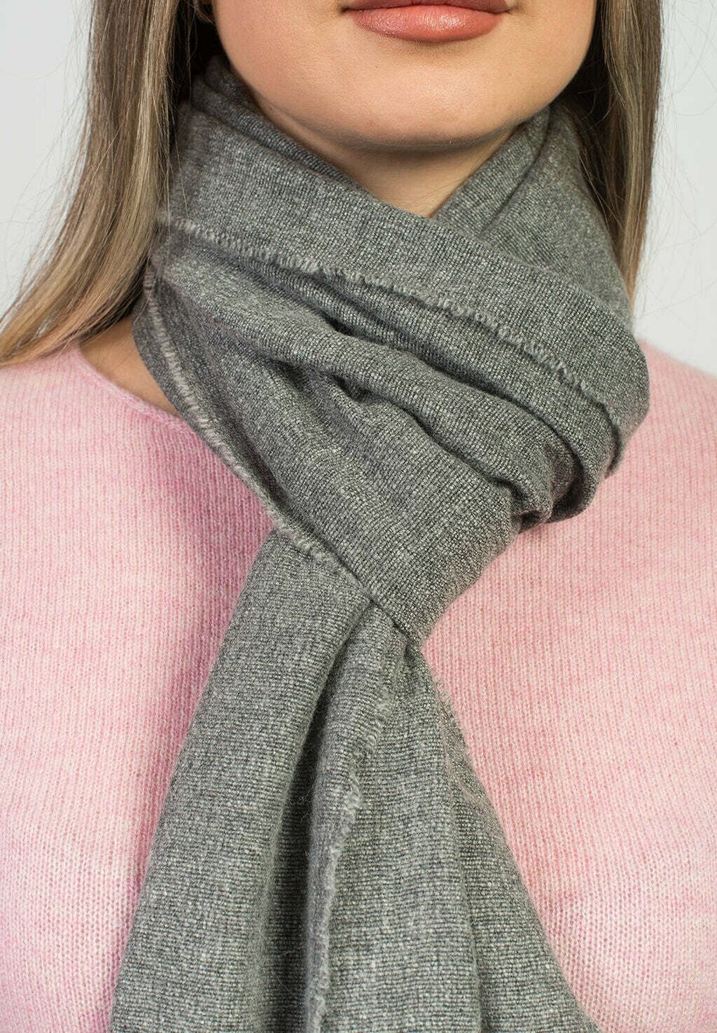 

Шарф Dalle Piane Cashmere, серый