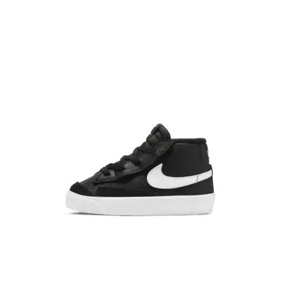 

Кроссовки Nike Blazer Mid '77, цвет Black/White/Team Orange/Sail