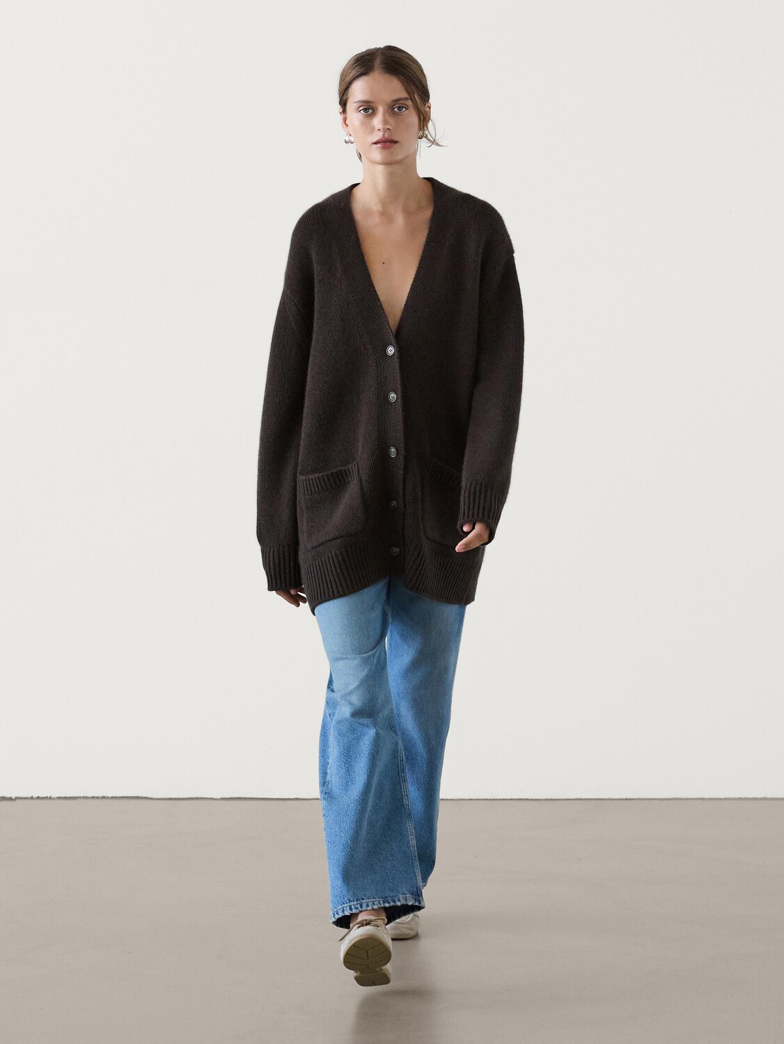 

Длинный кардиган простой вязки из 100% кашемира Massimo Dutti, коричневый