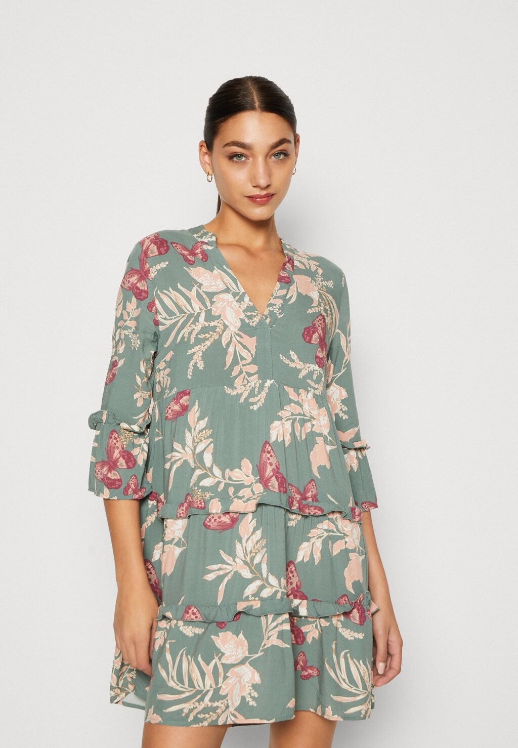 

Летнее платье Vero Moda