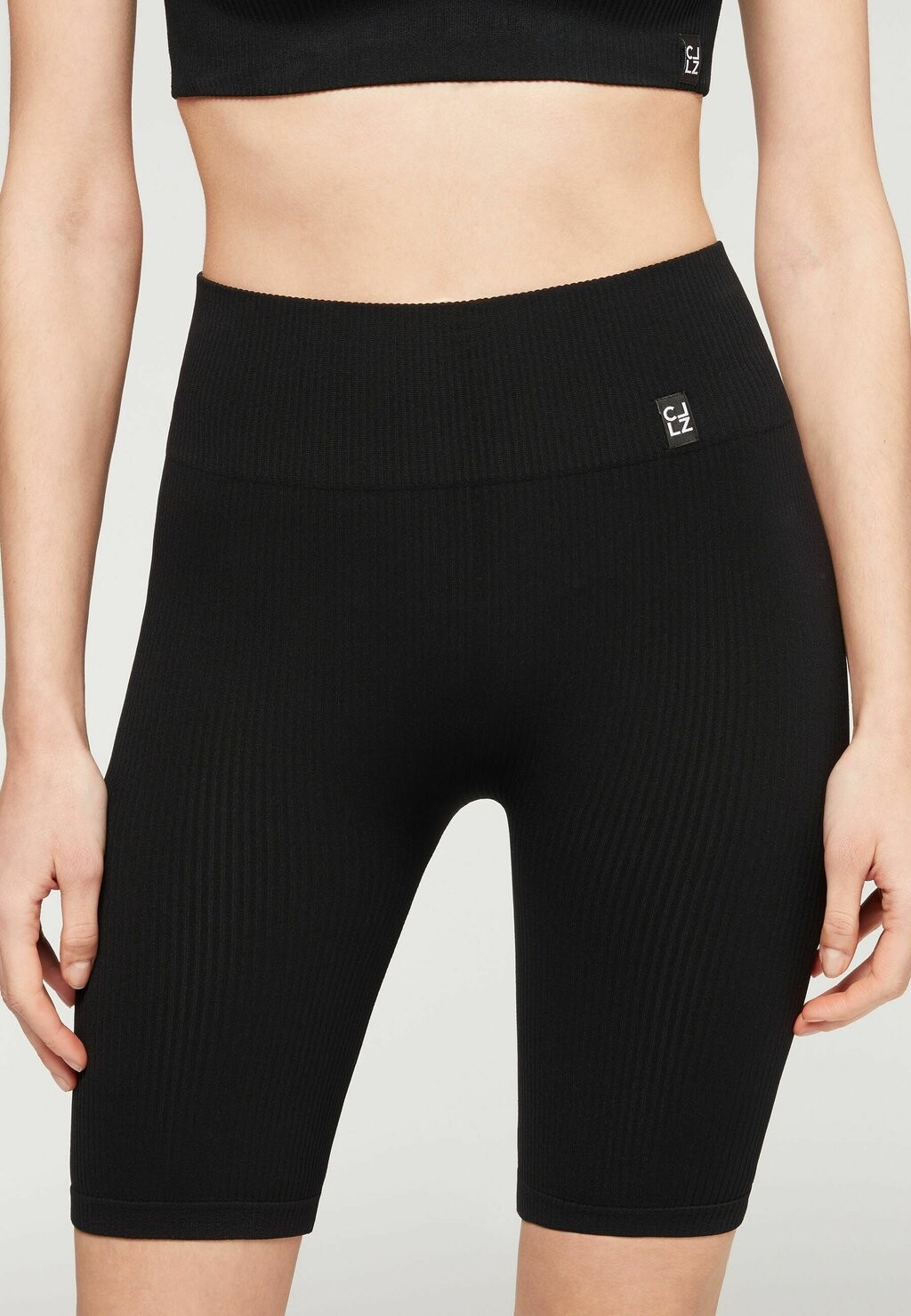 

Леггинсы NAHTLOSE SPORT-RADLER Calzedonia, цвет schwarz black