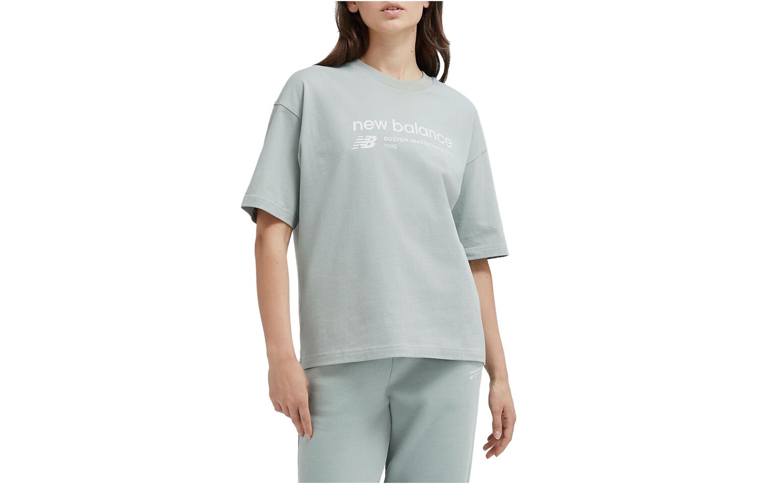 

Футболка женская серая New Balance