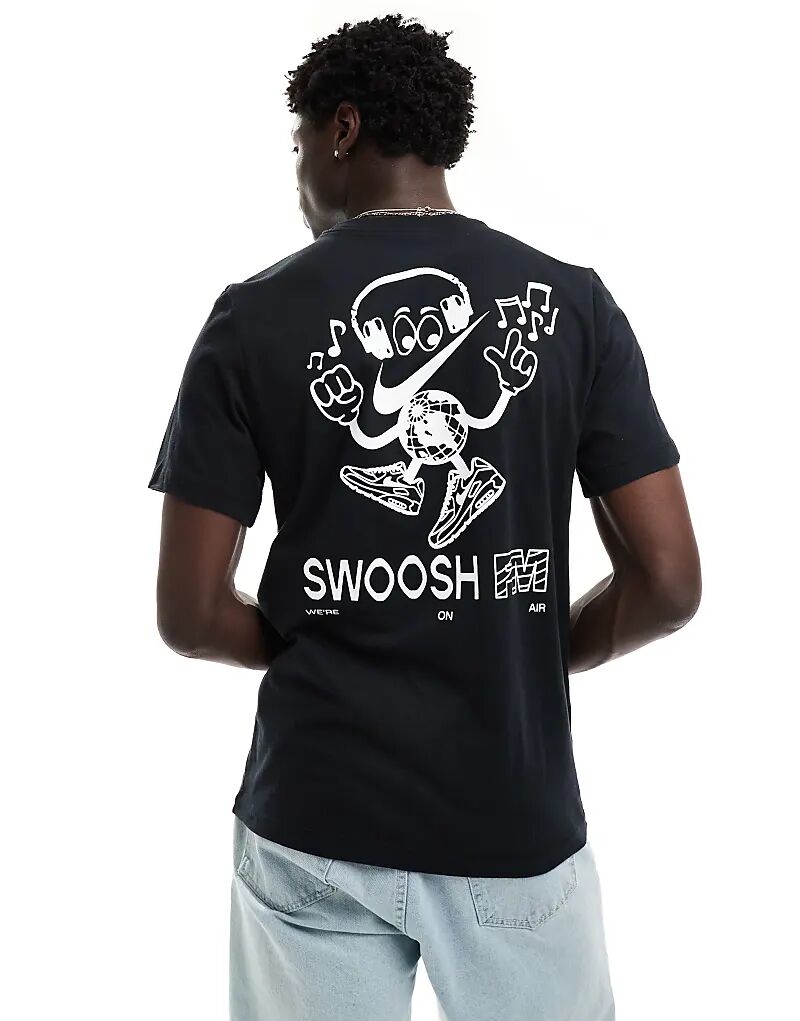 

Футболка с графическим принтом Swoosh FM черного цвета Nike