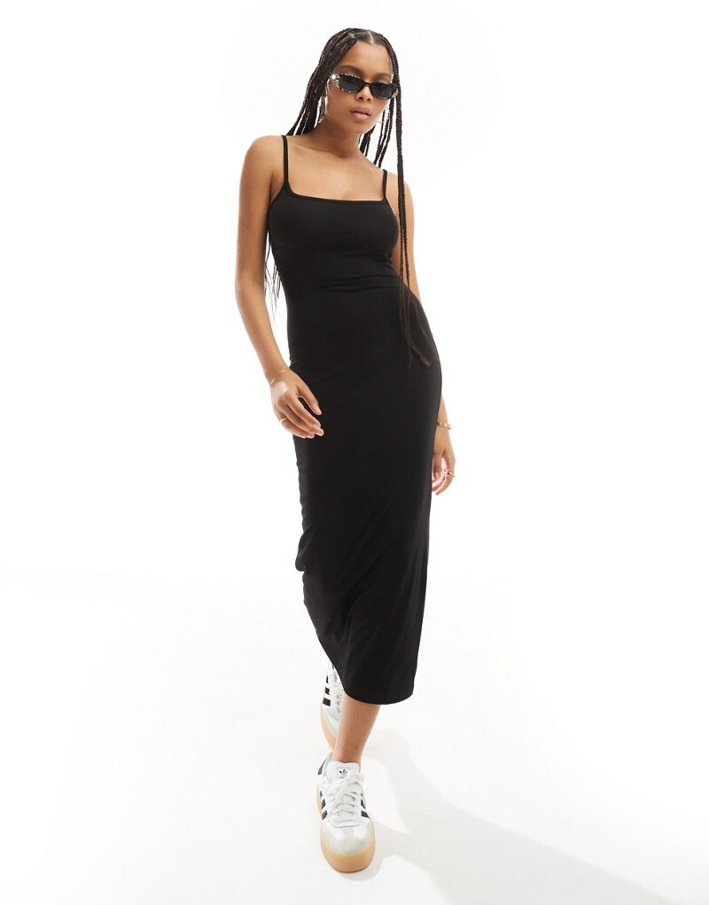 

Miss Selfridge – черное платье макси с бретелями и квадратным вырезом
