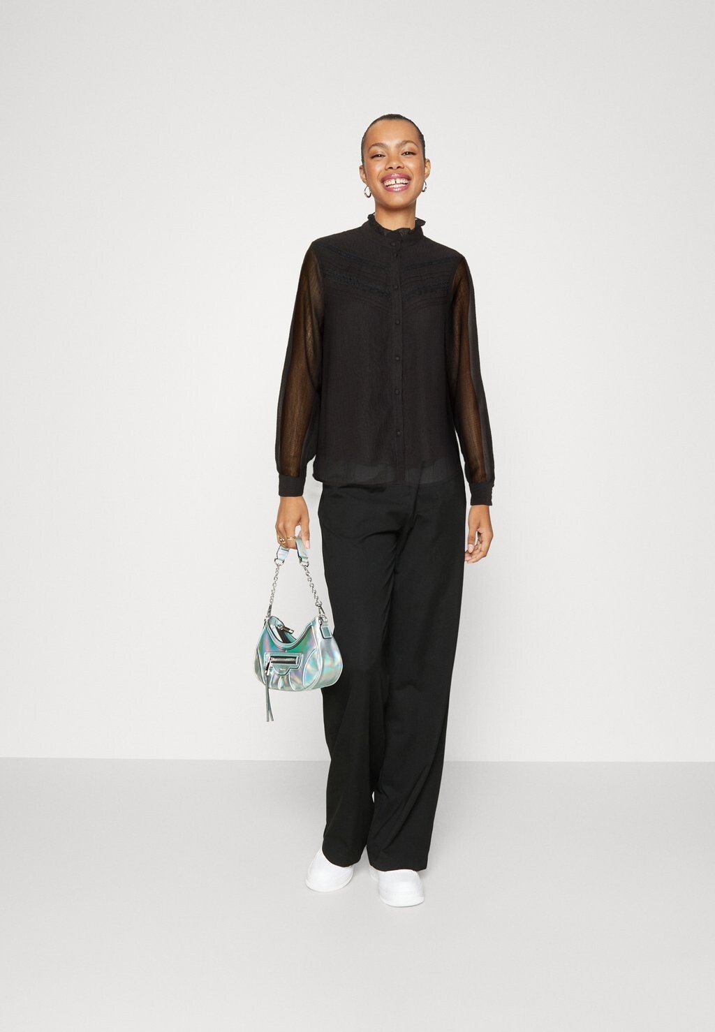 

Рубашка Vero Moda VMNALA L/S O-NECK, черный