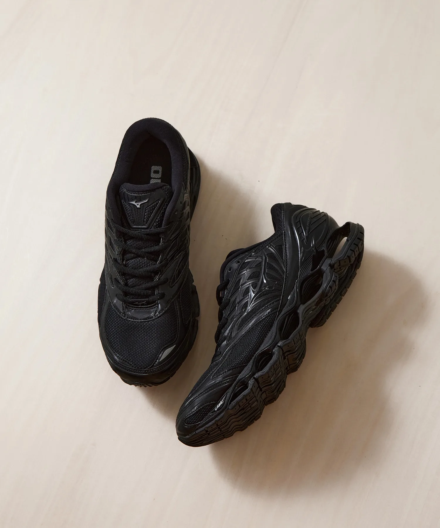 Мужские кроссовки для бега с технологией WAVE PROPHECY LS MIZUNO чёрные — фото 2