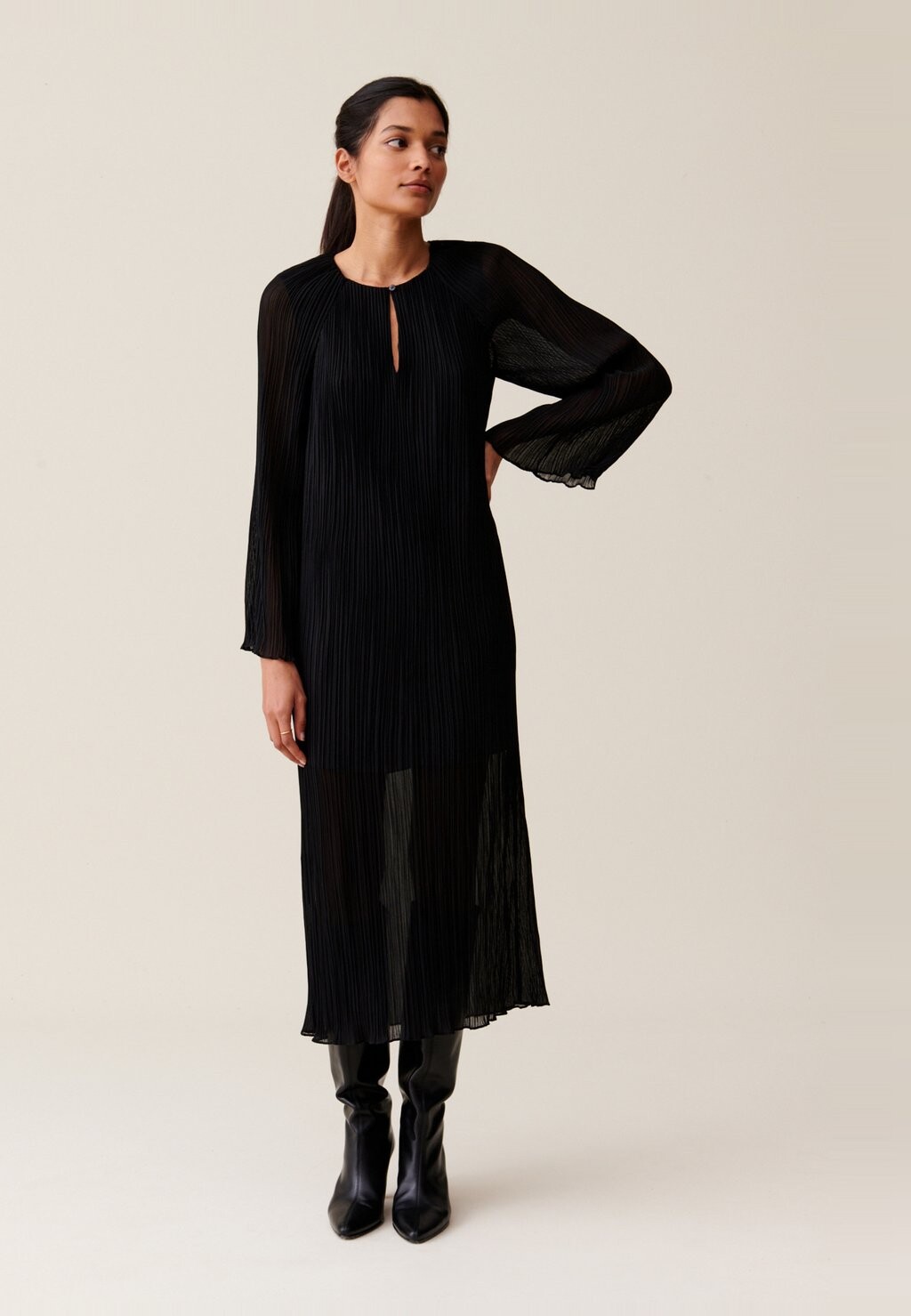 

Летнее платье PLISSÉE TRANSPARENTE Claudie Pierlot, черный