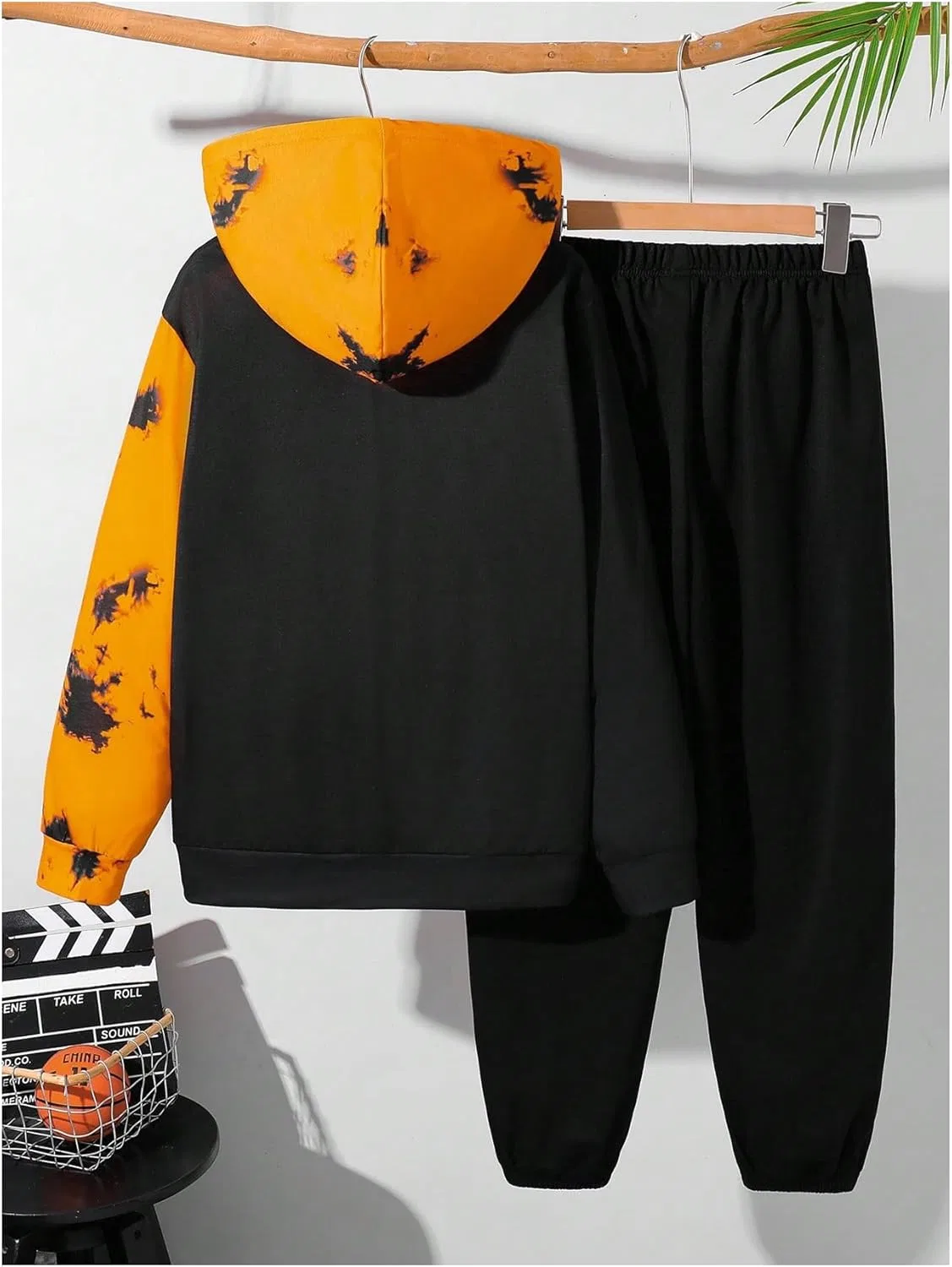 Детский спортивный костюм с принтом WDIRARA, 2 предмета, Black Orange — фото 2