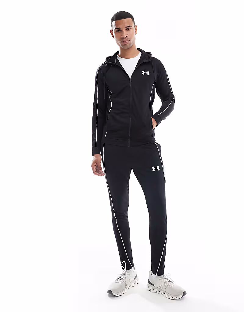 

Спортивный костюм Novelty в черно-белом цвете Under Armour