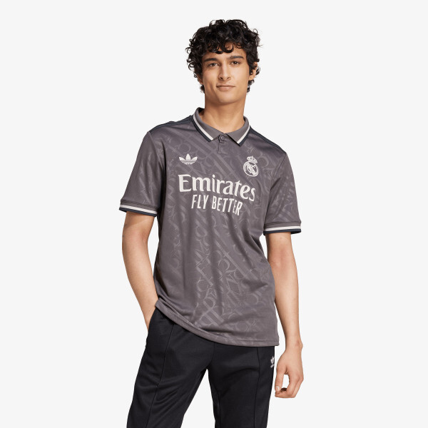 

Спортивная футболка настоящая Adidas, серый