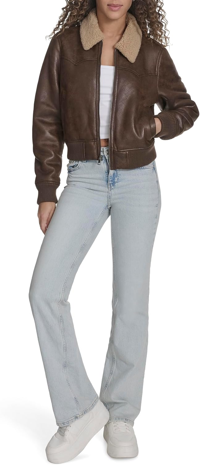 Женская куртка-бомбер Levi's из искусственной овчины, кофейный — фото 2