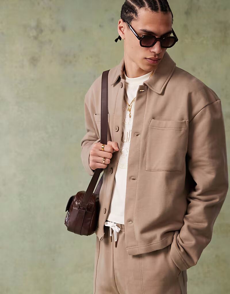 

Премиальная плотная куртка свободного кроя, коричневого цвета, плотностью 400 г/м² Asos Design