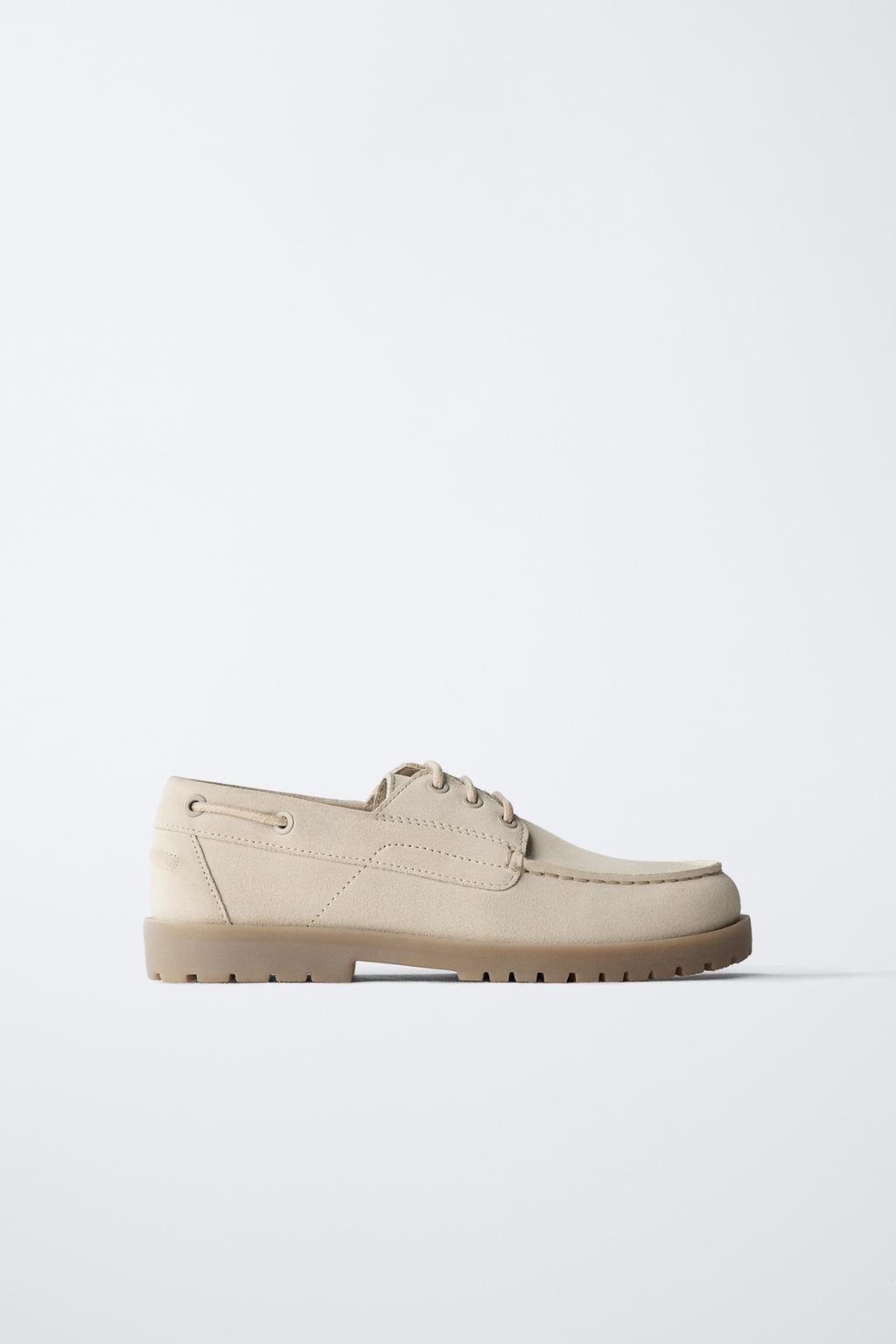 

Разрезные замшевые палубные туфли ZARA, цвет Ecru White