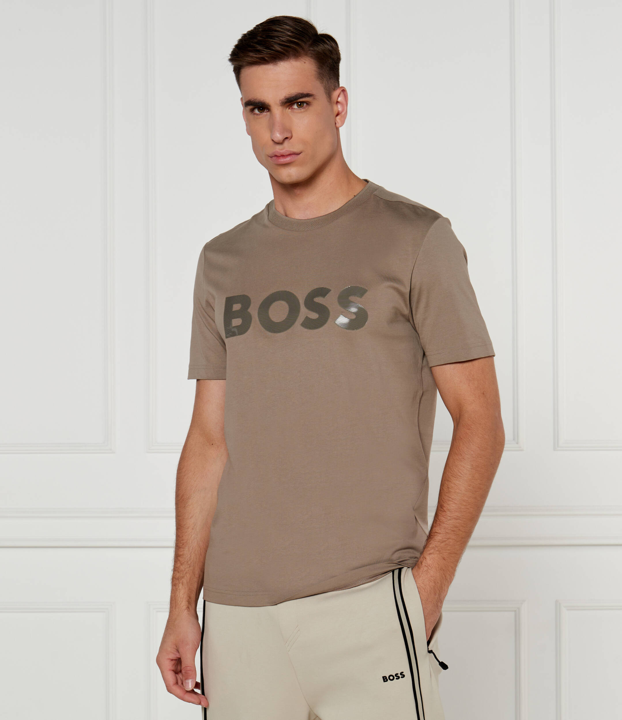 

Футболка BOSS GREEN Mirror Regular Fit, бежевый