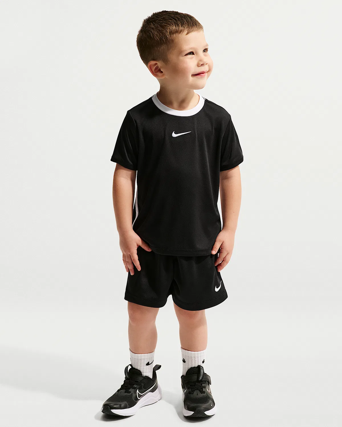 Детский спортивный комплект Nike Toddler Dri-FIT из шорт и футболки, Black