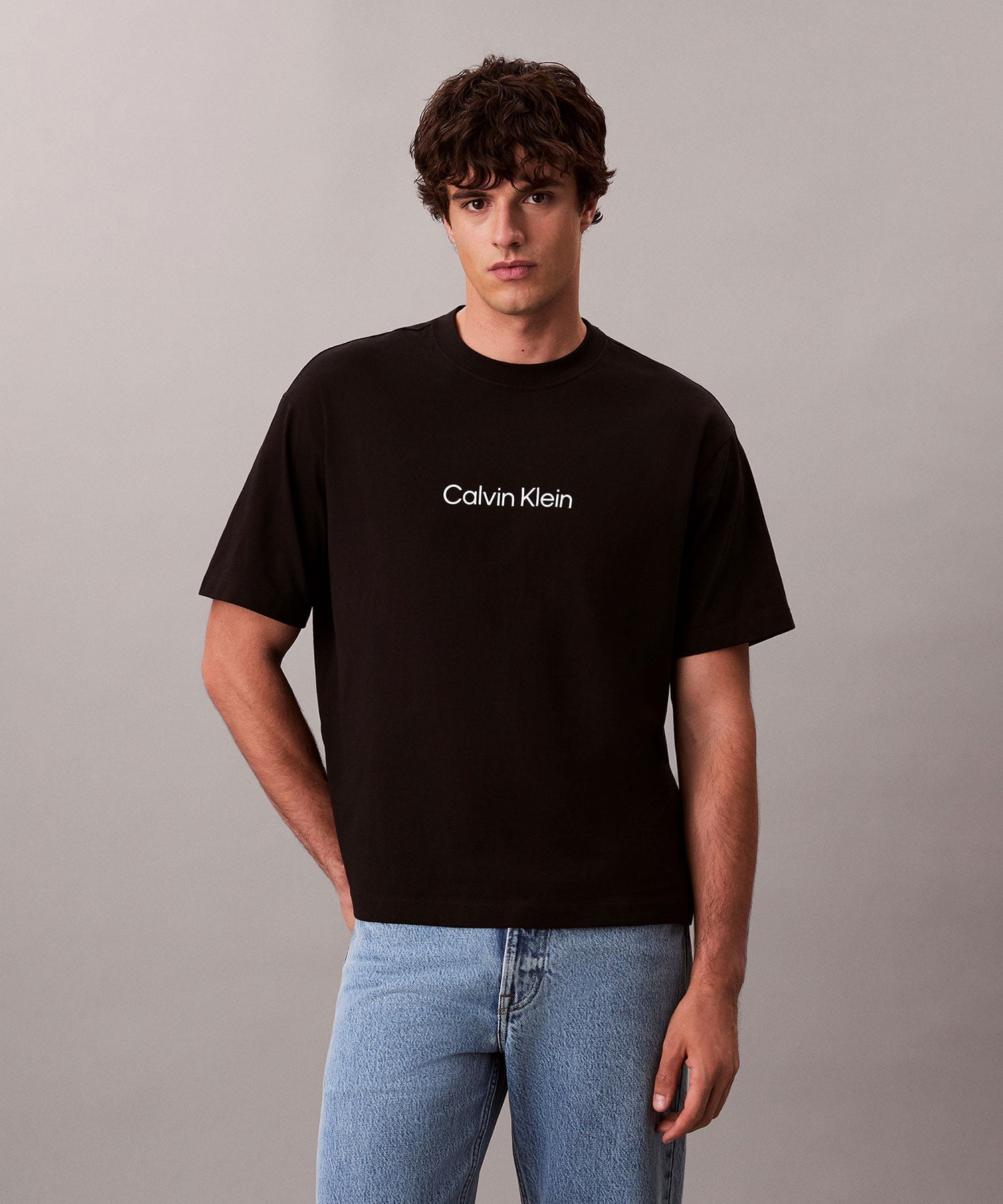 Футболка Calvin Klein Standard Relaxed Crew Neck Calvin Klein 40HM228, Black — фото 3