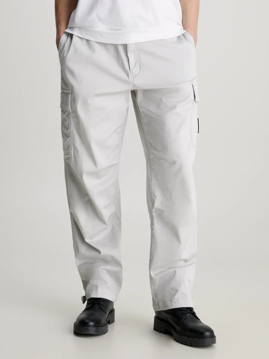 

Брюки-карго Calvin Klein Jeans "STRAIGHT CARGO PANT" с логотипом Calvin Klein, цвет Lunar Rock