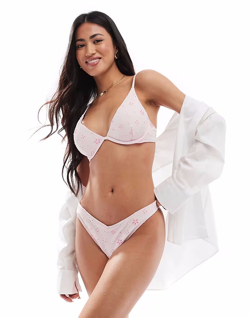 

Купальник с высоким лифом и дерзким низом, с бледно-сиреневым цветочным принтом Hollister