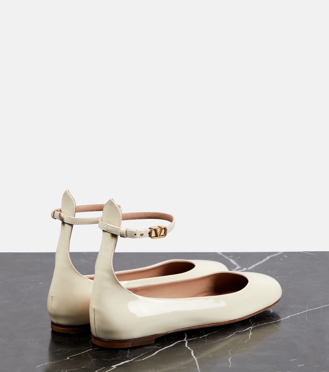 Балетки из лакированной кожи Tan-Go Valentino Garavani, Light Ivory — фото 3